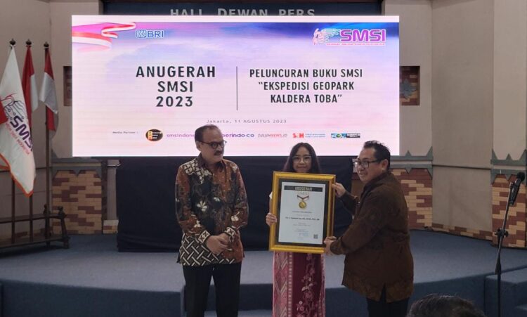 Budayawan Erros Djarot: Enggak usah merengek-rengek ke Kemenkominfo