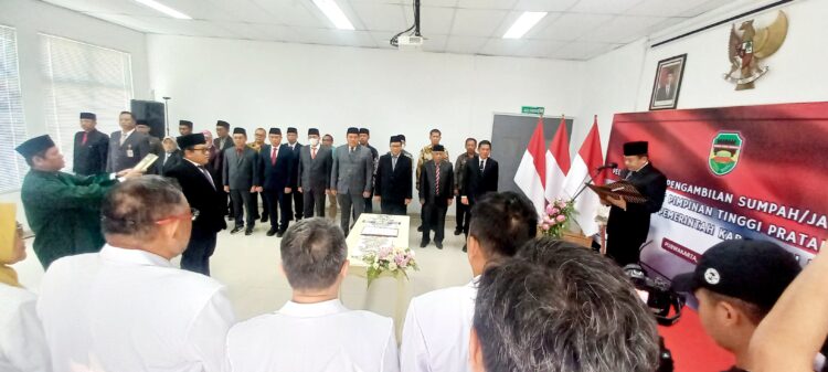 Pelantikan Direktur Definitif Rumah Sakit Umum Daerah Bayu Asih