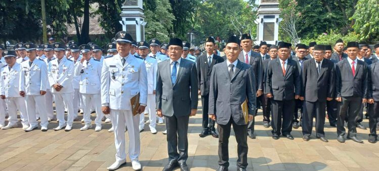 Pj Bupati Purwakarta Kukuhkan Perpanjangan Masa Jabatan Kepala Desa dan BPD se-Kabupaten Purwakarta