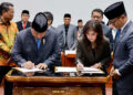 Rapat Terakhir Bersama Komisi I DPR RI, Prabowo Pamit dan Mohon Maaf t